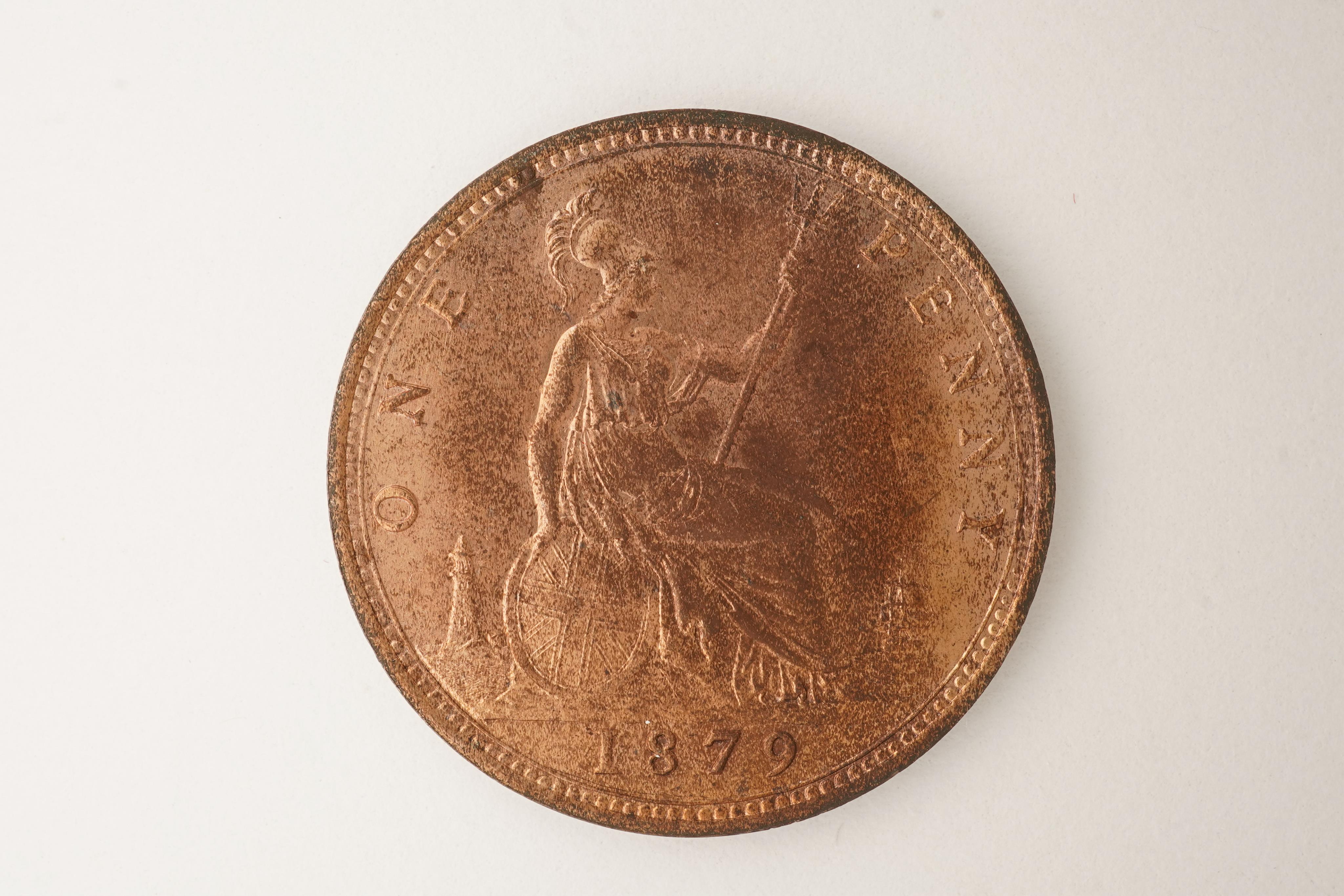 British coins, Victoria, three bronze pennies;, 1879, large date, Fr. 97, Gouby dies M/k, about UNC, lustre, 1880, Fr. 99, Gouby dies M/k, crisply struck, about UNC, obv. lustre, rev. dark toned, 1881, H below date, Heat